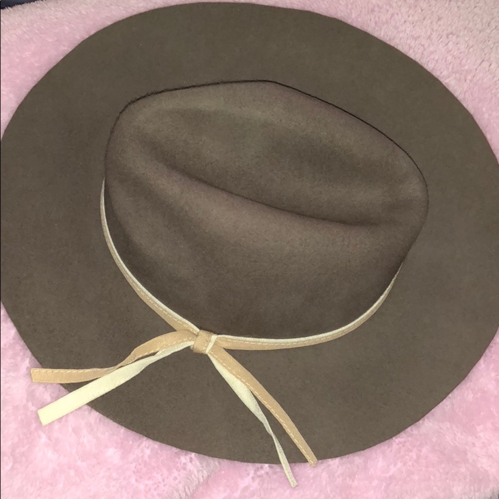 Cute hat.